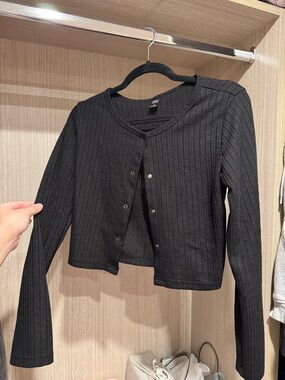 DAZY Black Ribbed Snap-Front Cropped Cardigan